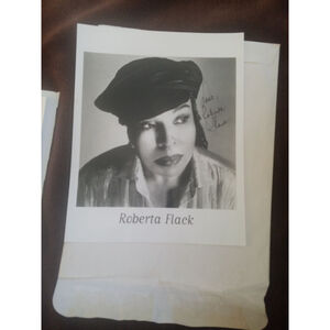 Roberta Flack Autographed 8x10
